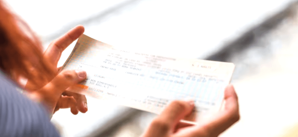 Cheques: los riesgos de eliminar un instrumento clave para la economía